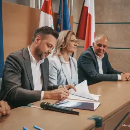 podpisanie-umowy-na-260-nowych-wiat